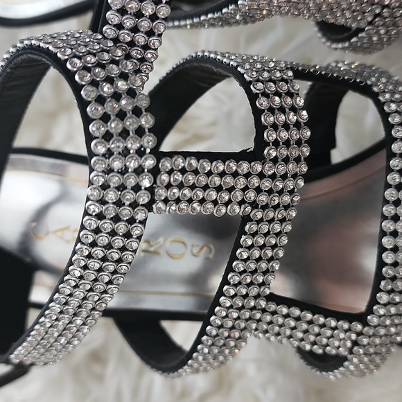 Heels 👠 - Picture 2 of 5